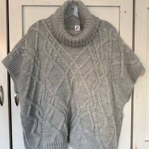 NWT Liz Claiborne Chunky Gray Cable Knit Turtleneck Poncho Sweater